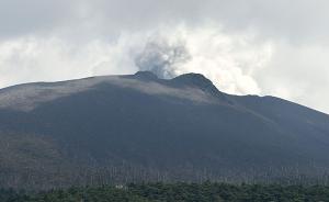日本新燃岳火山或出现更大规模喷发，警戒等级升至3级
