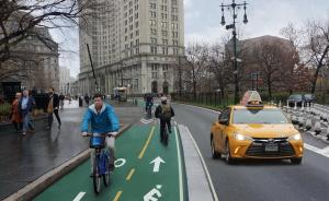 在纽约布鲁克林桥，如何挤出一条自行车道