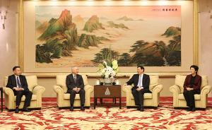 应勇会见香港上海总会理事长：上海愿与香港深化合作共赢发展