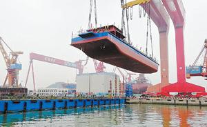 全球首艘2千吨级纯电动船于广州下水，充电2小时跑80公里