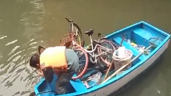 广州天河：一个月打捞七百多辆共享单车