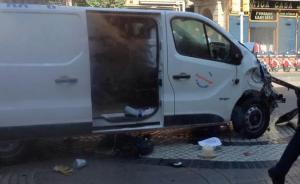 巴塞罗那恐袭｜货车左右摇摆行驶500米，路人被撞倒一地