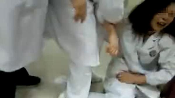 怀孕护士疑遭公务员之妻殴打致先兆流产