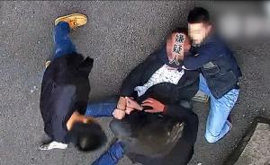 盜賊欲摸刀反抗,散打冠軍民警鎖喉抱摔
