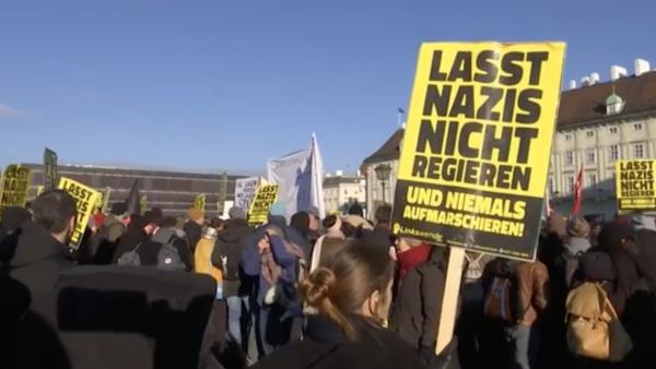 极右翼政党参政，奥地利民众爆发抗议