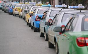 武汉出台出租车“气改油”补贴：每车每天补百元，暂行15天
