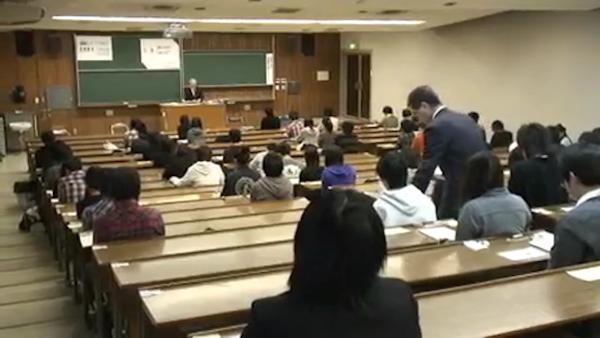 日本“高考”开考在即，感受下英语听力