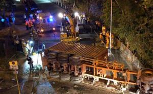 香港一貨柜車沖撞巴士站造成1人死亡另有約10人受傷