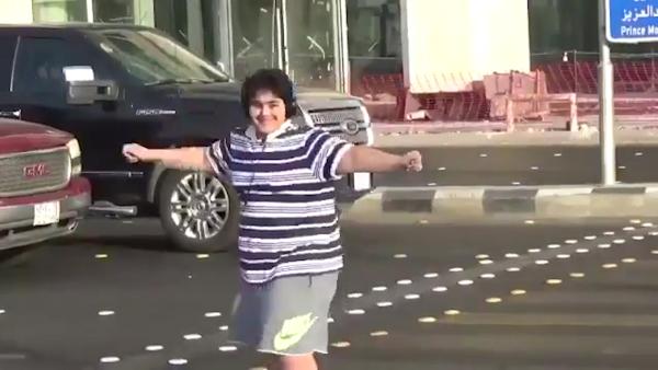 跳禁舞嘲讽禁令，14岁沙特少年被拘