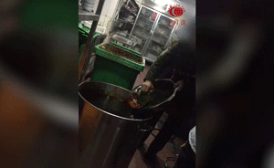 重庆知名火锅店被曝使用潲水油做锅底
