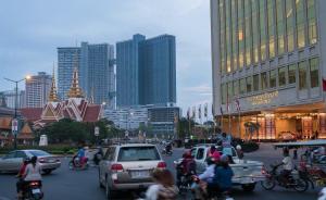 中国购房投资者正涌向柬埔寨，当地房产中介为卖房练习汉语