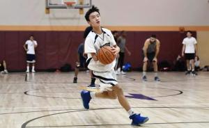 天生独臂也能当三分射手，这个华裔孤儿感动了美国篮球圈