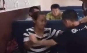 视频丨12岁男孩弄坏物品，被妈妈教育时竟动手掐其脖子