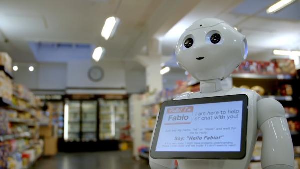 英国机器人导购员，试用一周悲情下岗