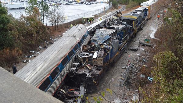 一周内三次：美铁火车撞货运列车致2死