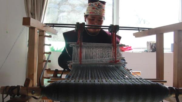 西藏民族手工助贫困户就业，还救了非遗