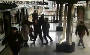 武汉夫妻因乘地铁拥挤与人发生口角动粗打人，丈夫被拘15天
