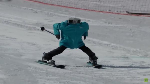 韩国机器人滑雪“冬奥赛”，你给打几分