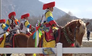 藏历新年：拉萨赛马场举行传统马术表演