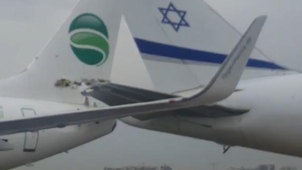 以色列两客机起飞前刮蹭，无人受伤