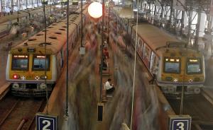 印度2800万人争9万个铁路“铁饭碗”，月薪不到2000