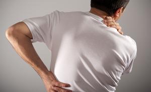 问答｜后背疼痛怎么办？这些生活细节或可预防背痛
