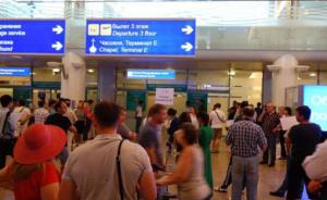 俄罗斯莫斯科机场设中文指示牌，去年接待中国旅客突破70万