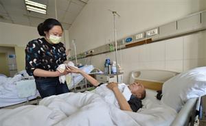 十年前在余震中搜救同事，茂县男子如今患白血病花光积蓄求助