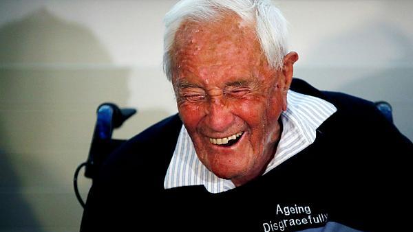 104岁科学家安乐死，临终听欢乐颂