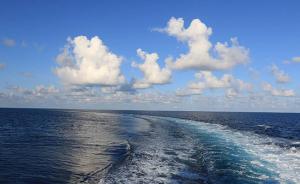 中国4艘海警舰船编队今日在钓鱼岛领海巡航