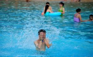 广州一游泳场增设女性泳道，男性误入将被劝离