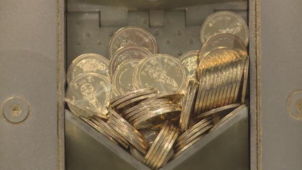 中国造4500枚新版“2泰铢”硬币