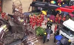 深圳一酒楼遮雨棚因暴雨坍塌，4死2伤