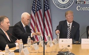 特朗普开会挪水瓶，副总统依样画葫芦
