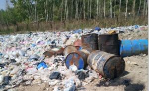 中央环保督察组：哈尔滨一垃圾堆存场存在大量危废物