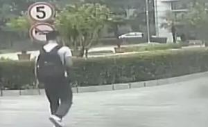 北京一小偷假扮警察进校园盗窃，保安信以为真陪同检查
