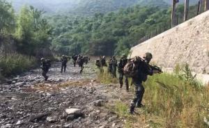 全副武裝負重越野,武警開啟魔鬼訓練