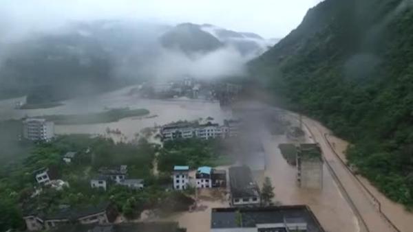 北川老县城地震遗址被淹，7万人受灾