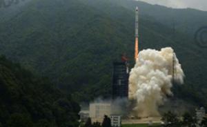 中国成功发射新技术试验双星，卫星进入预定轨道