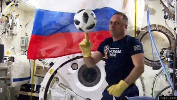 探寻俄罗斯足球文化：三人制的魅力