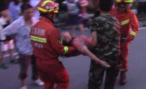 扬州两市民见人落水，跳河救起后离开