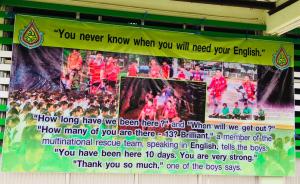 榜样的力量，泰国老师鼓励学生学英语