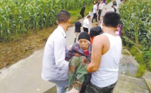 四川简阳120余位村民被困，3艘冲锋舟往返数十趟营救