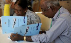 马航事件最新进展：失联者家属获822页MH370最终报告