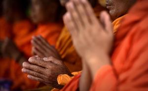 泰国僧侣普遍超重，政府鼓励信徒施舍更健康的食物