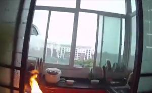 居民樓著火,對面派出所民警秒變消防員