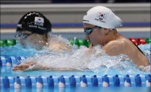 中韩游泳选手热身发生冲突：中方两次道歉，亚洲泳联将调解